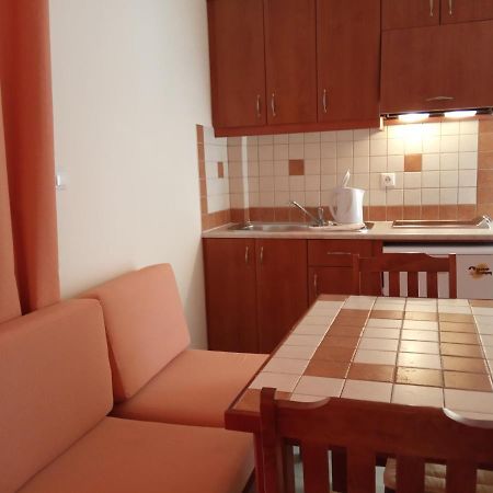 Malou Apartments Kato Daratso Bagian luar foto