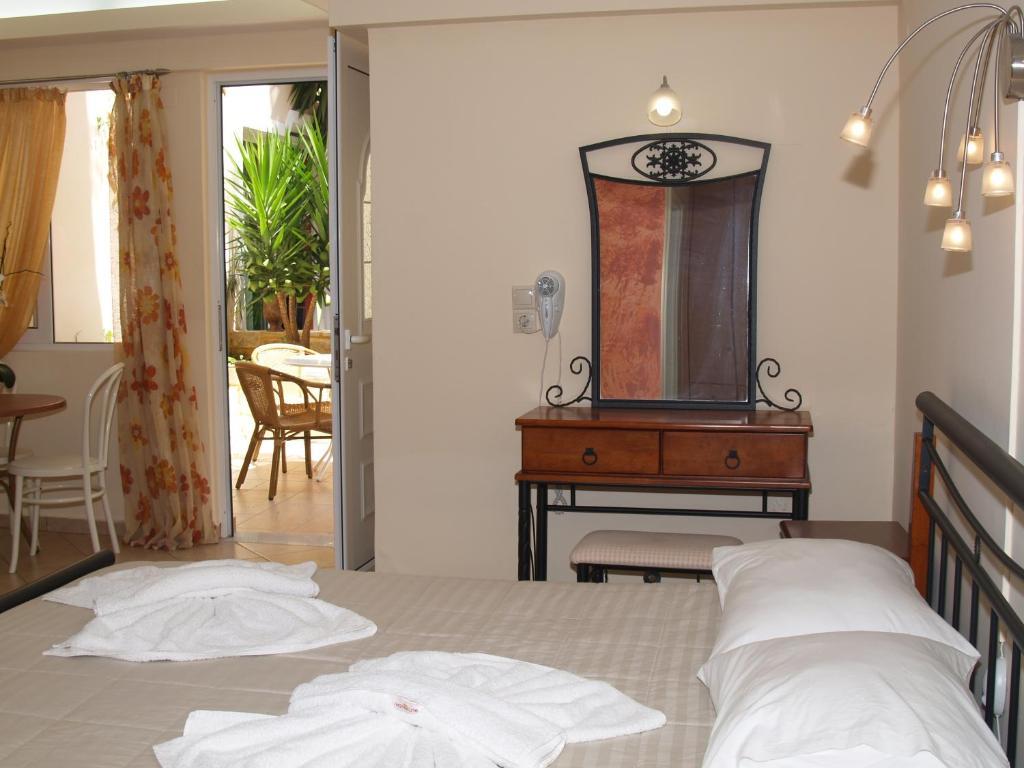 Malou Apartments Kato Daratso Bagian luar foto