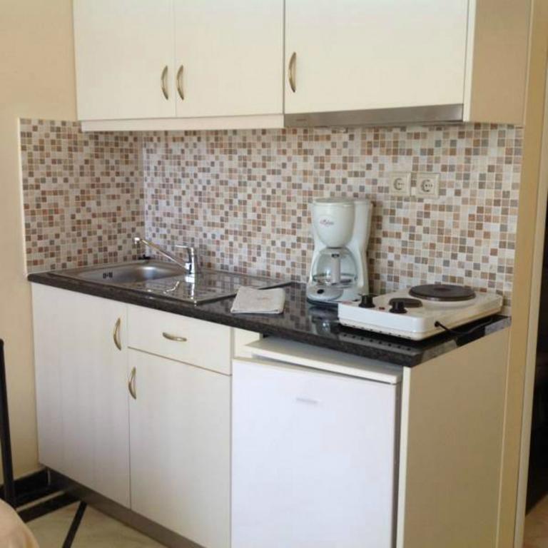 Malou Apartments Kato Daratso Bagian luar foto