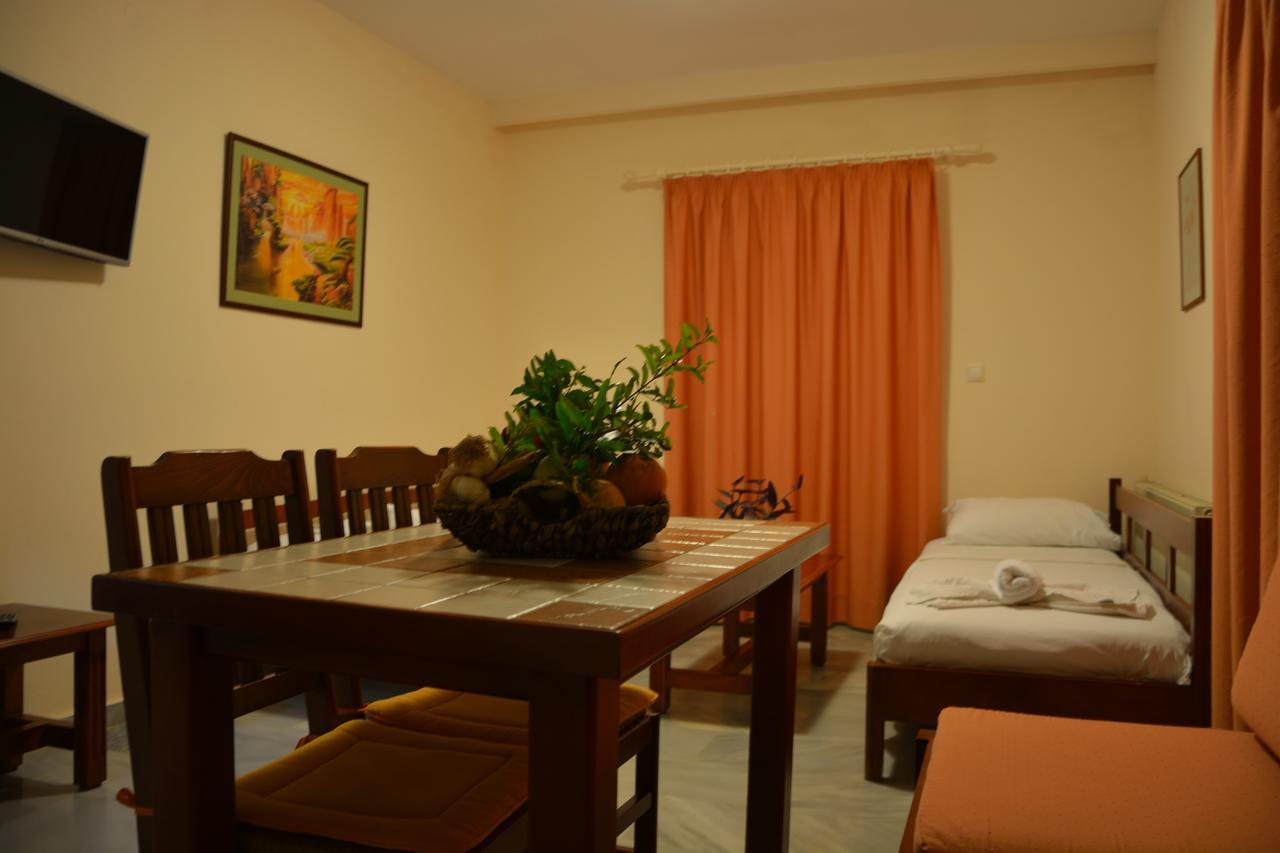 Malou Apartments Kato Daratso Bagian luar foto
