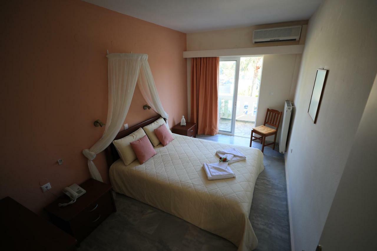 Malou Apartments Kato Daratso Bagian luar foto